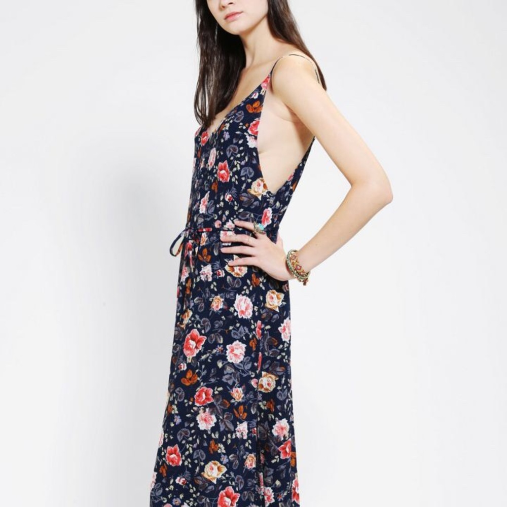 BNWOT Reformed by The Reformation VBack Maxi Dress
